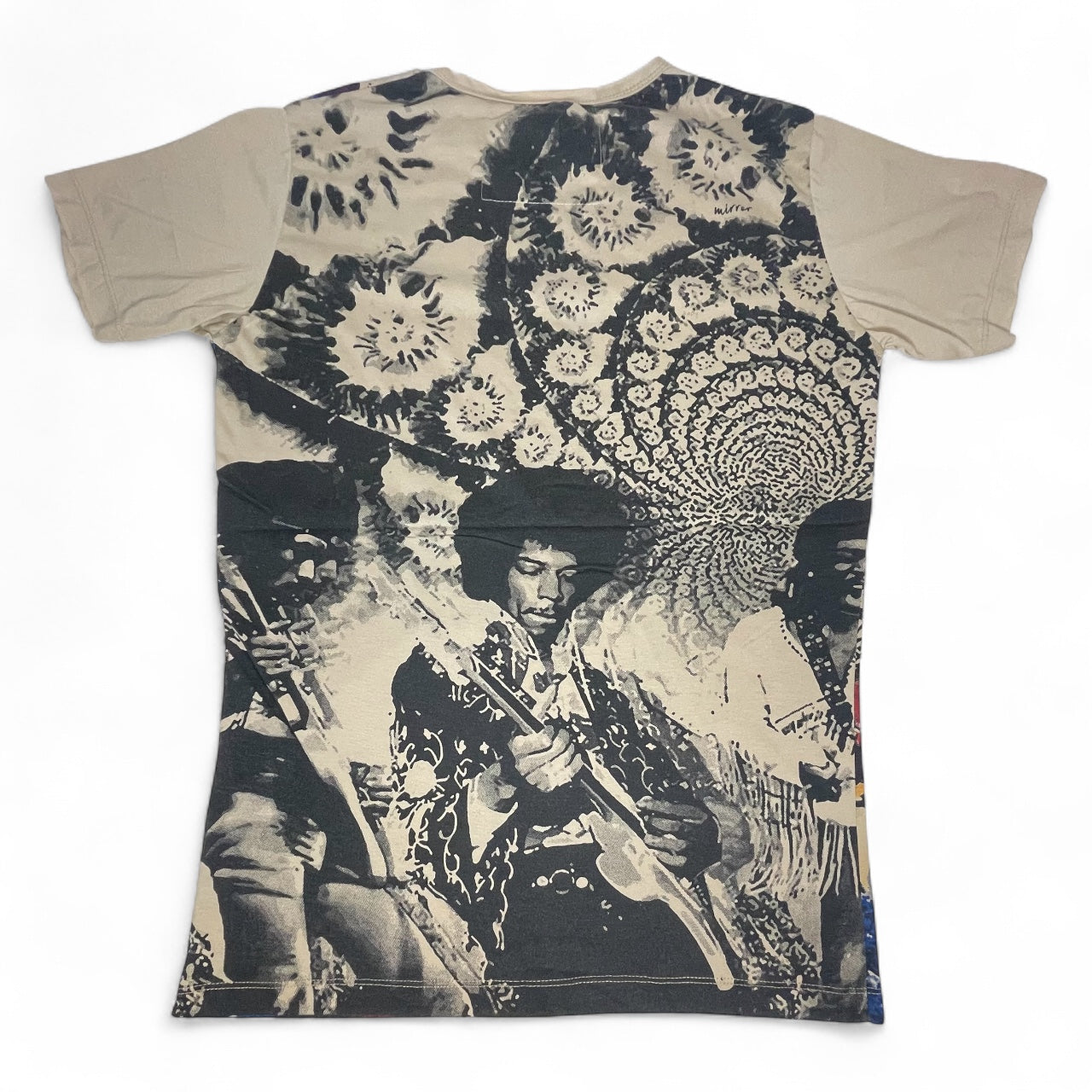 Maglietta unisex con stampa psichedelica di Jimi Hendrix in concerto, stile anni '70 con sfondo caleidoscopico, beige, retro