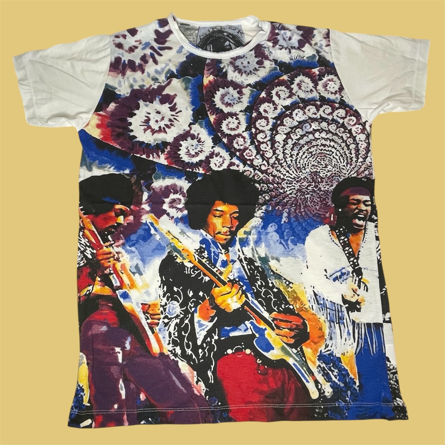 Maglietta unisex con stampa psichedelica di Jimi Hendrix in concerto, stile anni '70 con sfondo caleidoscopico