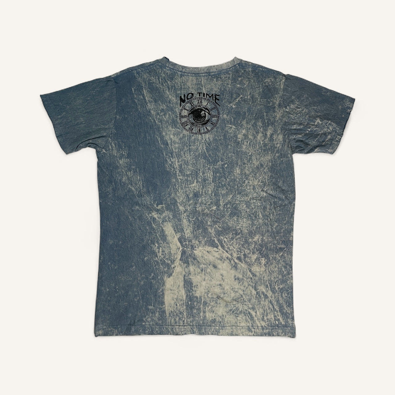 T-shirt unisex blu effetto washed con stampa frontale di sei maschere tribali colorate, retro