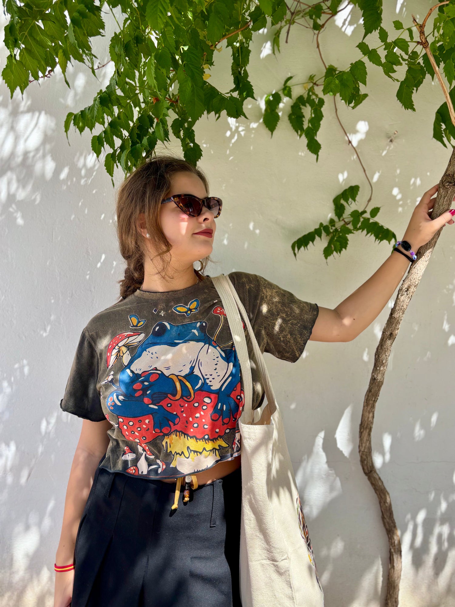 Donna con maglietta grafica rana ql maglie, abbigliamento estivo