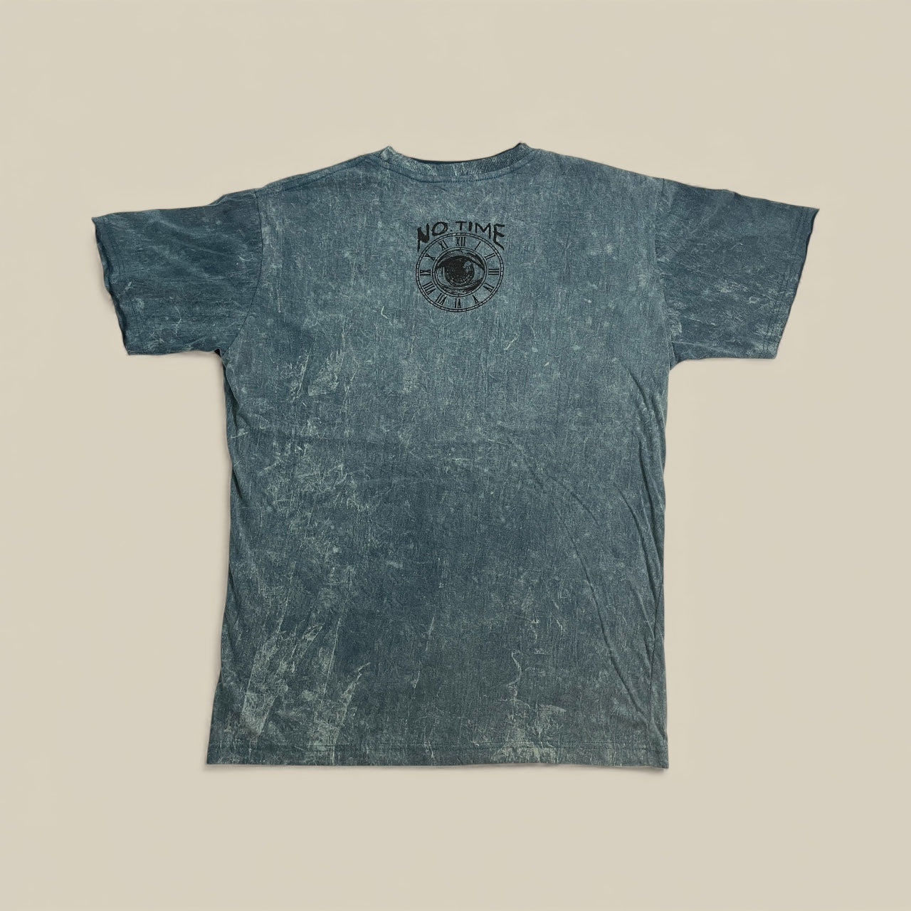 T-shirt vintage stonewash con grande stampa di una cassetta audio e scritta “Memories”, maglia unisex in cotone, retro.