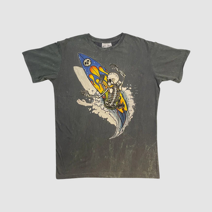 T-Shirt Uomo Skeleton Surfer, Stile Vintage Washed, Surf Graphic, marca ql maglie