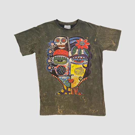 T-Shirt Unisex Arte Tribale Multicolor – Volto Astratto in Stile Folk su Base Vintage - ql maglie